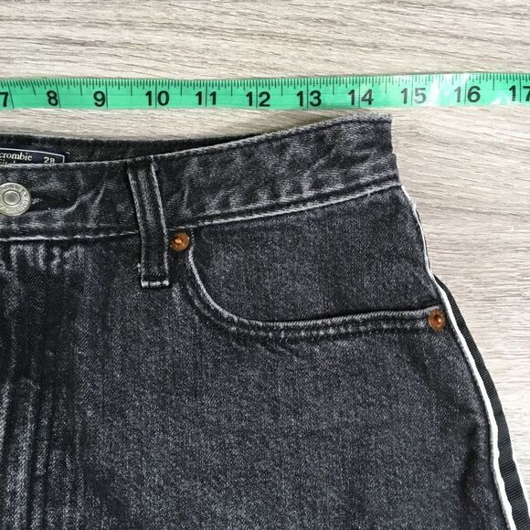 ABERCROMBIE & FITCH ANNIE HIGH RISE SHORT - Picture 6 of 10